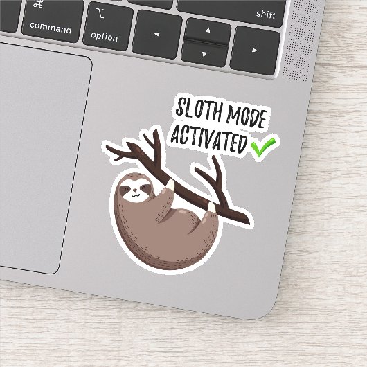 Sloth Says | Sleufmodus geactiveerd Sticker (Detail)