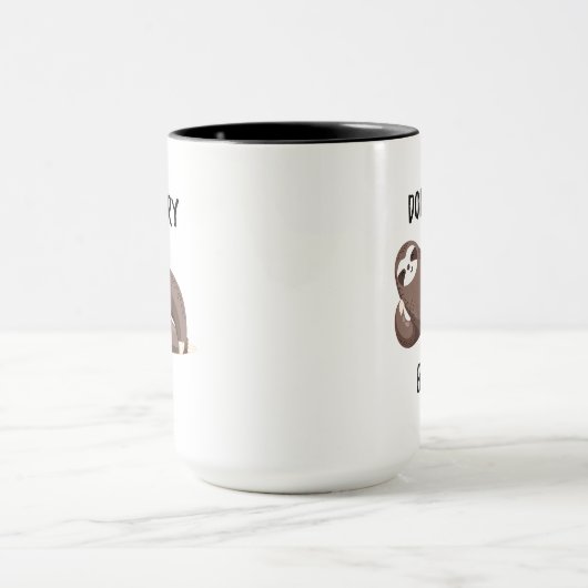 Sloth Says | Wees niet snel gelukkig Mok (Midden)