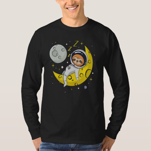 Sloth Sleeping on The Moon  Cute Astronaut Sloth T-shirt (Voorkant)