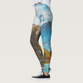Sloveense klif kijkt uit op Bled Castle. Leggings (Links)