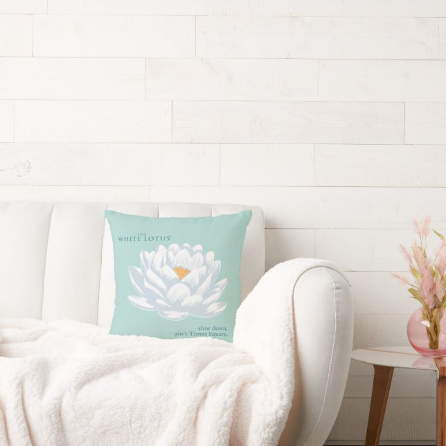 Slow Down, Ain't Times Square - De Witte Lotus Kussen (Bank)