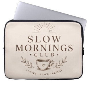 Slow Mornings Club Gezellige Esthetische Koffie De Laptop Sleeve