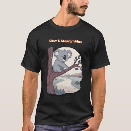 **"Slow & Steady Wins – Motivational Cute Koala "* T-shirt (Voorkant)