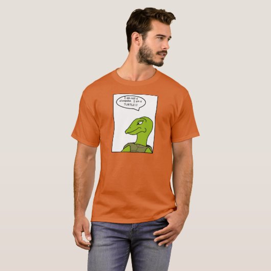 Slowpoke Turtle T-Shirt (witte achtergrond) (Voorkant volledig)