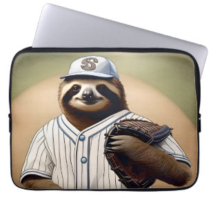 Slugger Sloth: Slow and Steady in het Bord Laptop Sleeve