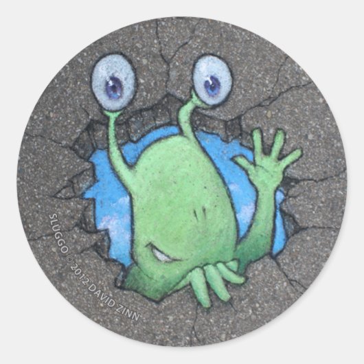Sluggo breekt door ronde sticker (Voorkant)
