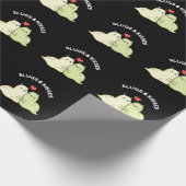 Slugs en Kisses Funny Slug Pun Dark BG Cadeaupapier (Hoek)