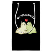 Slugs en Kisses Funny Slug Pun Dark BG Klein Cadeauzakje (Voorkant)