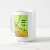 Slugs hebben knuffels nodig. koffiemok (Voorkant links)