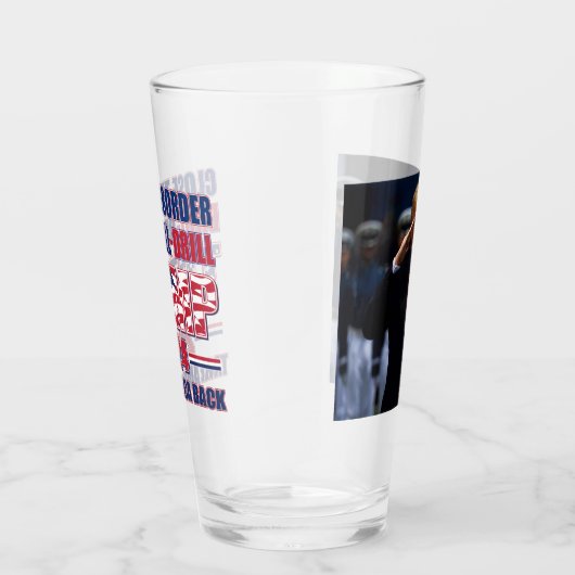 Sluit de Border Drill Trump 2024 Glas (Rechts)