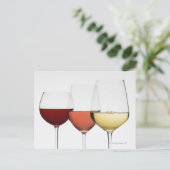 Sluit een bril van verschillende wijnen briefkaart (Staand voorkant)