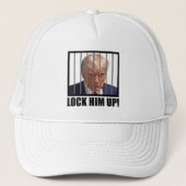 Sluit hem op! Trump Mugshot Trucker Pet (Voorkant)