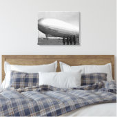 Sluiten Graf Zeppelin Blimp Uitzicht Canvas Afdruk (Insitu (Slaapkamer))