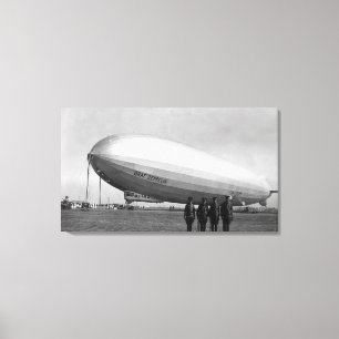 Sluiten Graf Zeppelin Blimp Uitzicht Canvas Afdruk