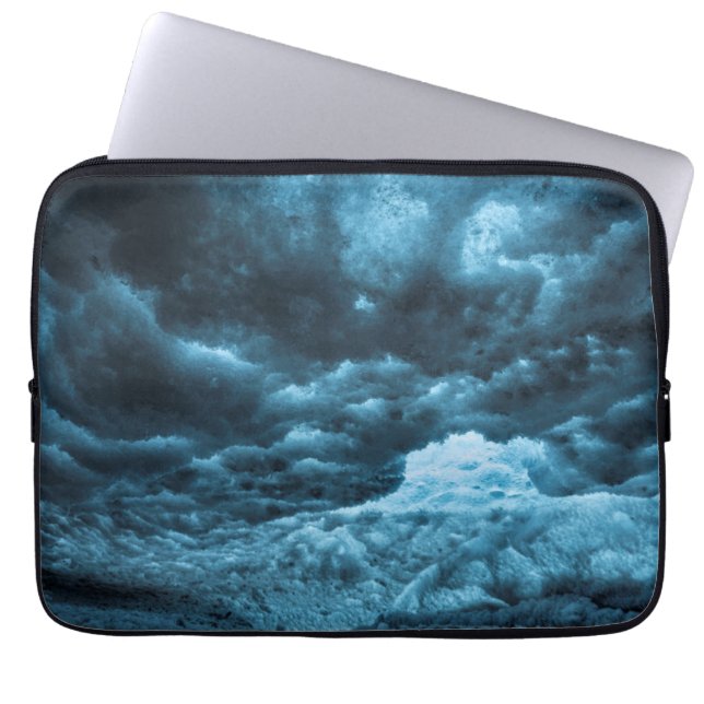 Sluiten van blauw ijs, IJsland Laptop Sleeve (Voorkant)