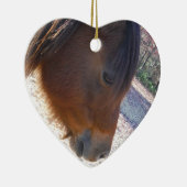 Sluiten van bruin paard, Little Brown Pony Keramisch Ornament (Rechts)