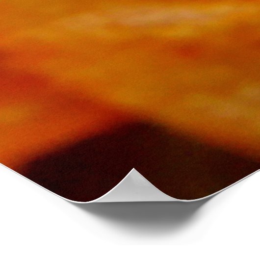 Sluiten van sappige, knapperige chips op zwart bor poster (Hoek)