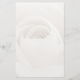 Sluiten van White Rose Petals Briefpapier