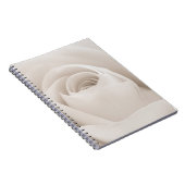 Sluiten van White Rose Petals Notitieboek (Rechterzijde)