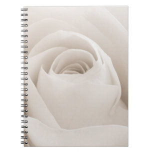 Sluiten van White Rose Petals Notitieboek