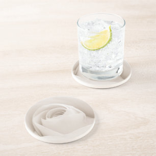 Sluiten van White Rose Petals Zandsteen Onderzetter