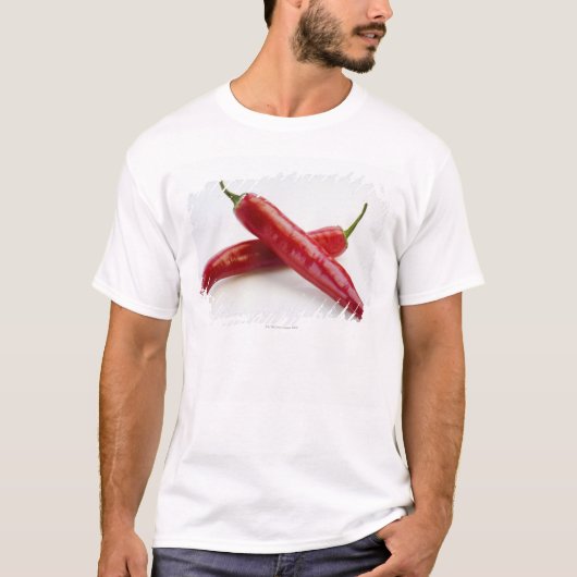 Sluiten van witte rode pepers t-shirt (Voorkant)