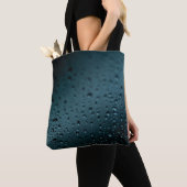 Sluitfotografie van traangasvallen tote bag (Dichtbij)