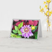 Sluiting Paarse Dahlia Green & Red Foliage Kaart (Gele Bloem)