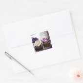 Sluiting van cupcakes met selectieve focus op vierkante sticker (Envelop)