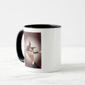 Sluiting van de hand van een ober die een bakje va mok (Voorkant links)