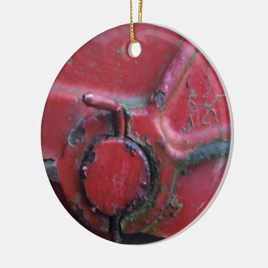 Sluiting van de roodroodroedel keramisch ornament (Links)