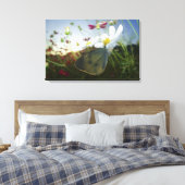 Sluiting van de vlinder op bloemen canvas afdruk (Insitu (Slaapkamer))