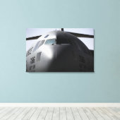 Sluiting van de voorzijde van een C-17 Globemaster Canvas Afdruk (Insitu (Houten vloer))