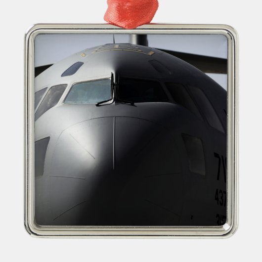 Sluiting van de voorzijde van een C-17 Globemaster Metalen Ornament (Voorkant)