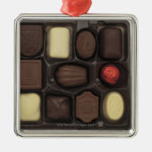 sluiting van een doos van samengevoegde chocolade metalen ornament (Voorkant)