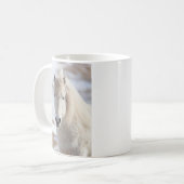 Sluiting van een IJslands witte paard Koffiemok (Voorkant links)