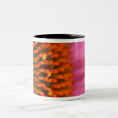 Sluiting van een kloonventilator in de zomertijd; tweekleurige koffiemok (Center)