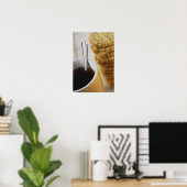 Sluiting van een kop koffie met koekjes poster (Thuiskantoor)