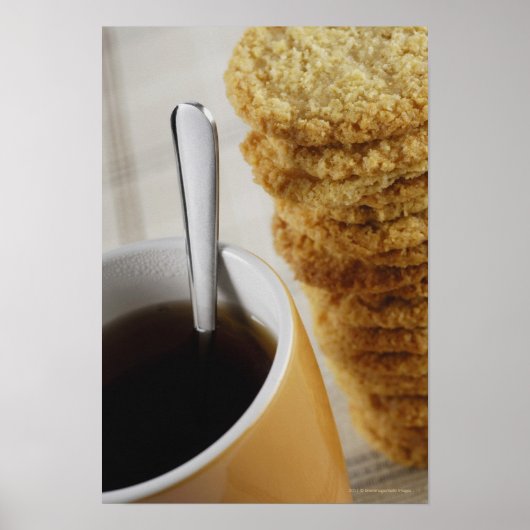 Sluiting van een kop koffie met koekjes poster (Voorkant)