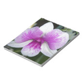 sluiting van een mooie paarse en witte orchidee notitieblok (Linkerzijde)
