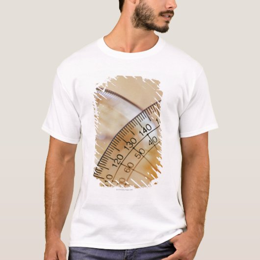 Sluiting van een oprolmechanisme t-shirt (Voorkant)