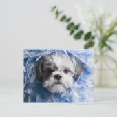 Sluiting van een puppy met veren briefkaart (Staand voorkant)