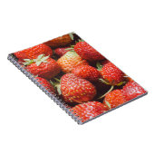 Sluiting van het uitzicht op de verse zomeraardbei notitieboek (Rechterzijde)