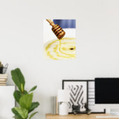 Sluiting van honing die op een dessert druppelt poster (Thuiskantoor)