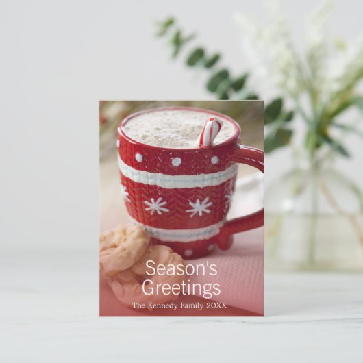 Sluiting van koekjes en mok van warme chocolade briefkaart (Staand voorkant)