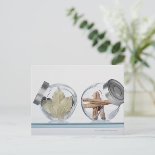 Sluiting van kruiden in twee potten briefkaart (Staand voorkant)