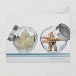 Sluiting van kruiden in twee potten briefkaart