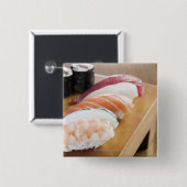 Sluiting van sushi op een tafel vierkante button 5,1 cm (Voorkant /achterkant)