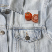 Sluiting van twee tomaten vierkante button 5,1 cm (In situ)