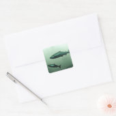 Sluiting van zalm die loopt vierkante sticker (Envelop)
